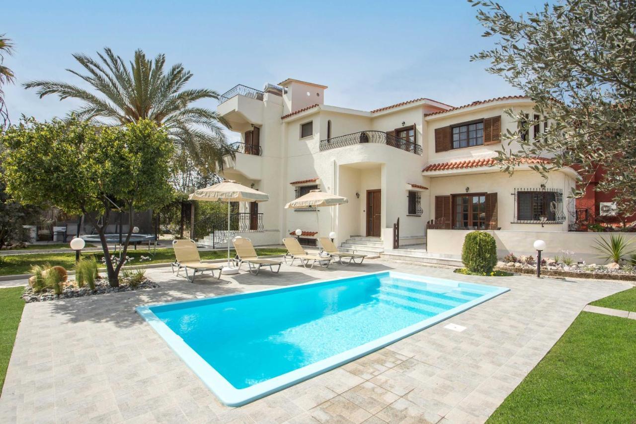 Hriska Luxury Villa إكْسِيا المظهر الخارجي الصورة